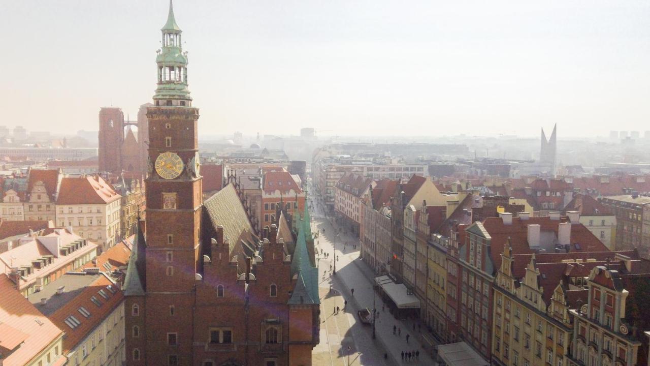 Rynek 20/21 -Cosy New Apartment On The Market Square - 4 Bedrooms - 8 People Wroclaw Luaran gambar